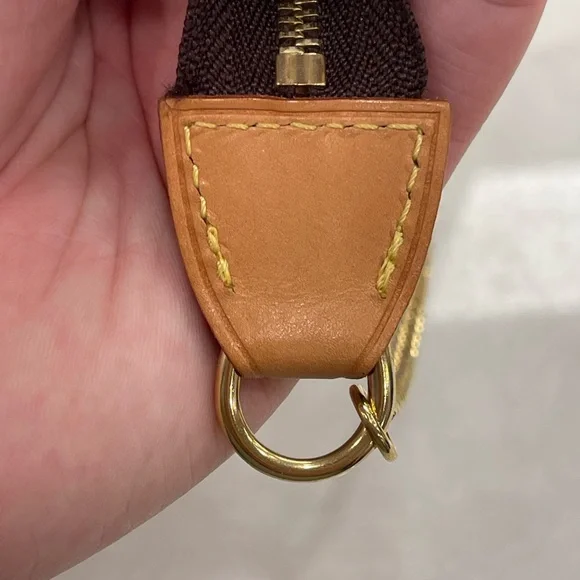 Louis Vuitton monogram mini pochette - Picture 8 of 16